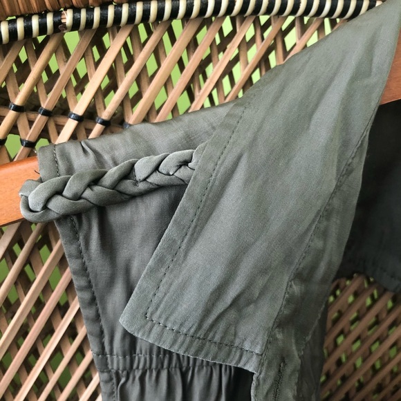 🌹2/30 silky dress with keyhole back - Picture 4 of 5